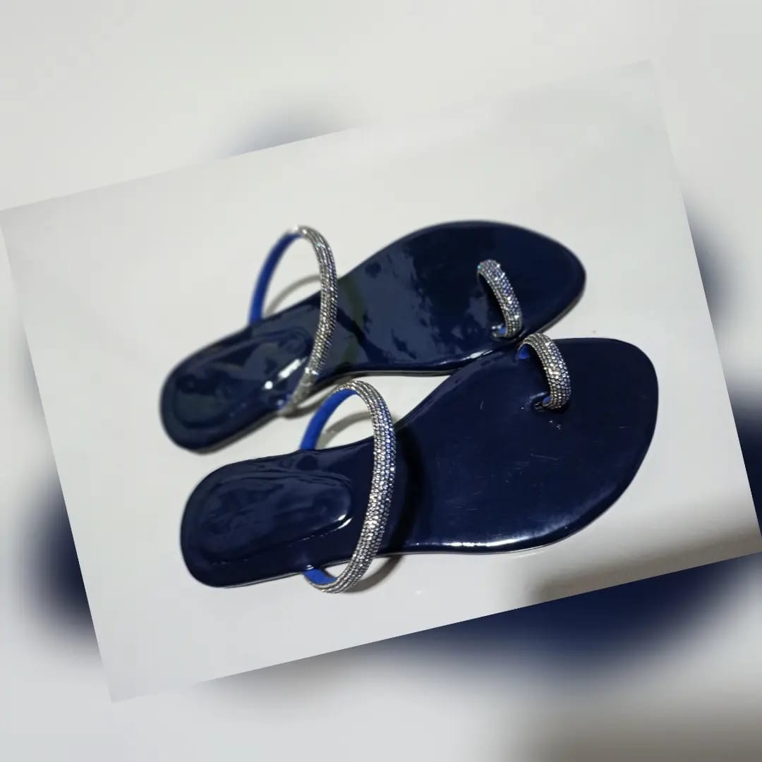 Simple Design Flat Design Slippers