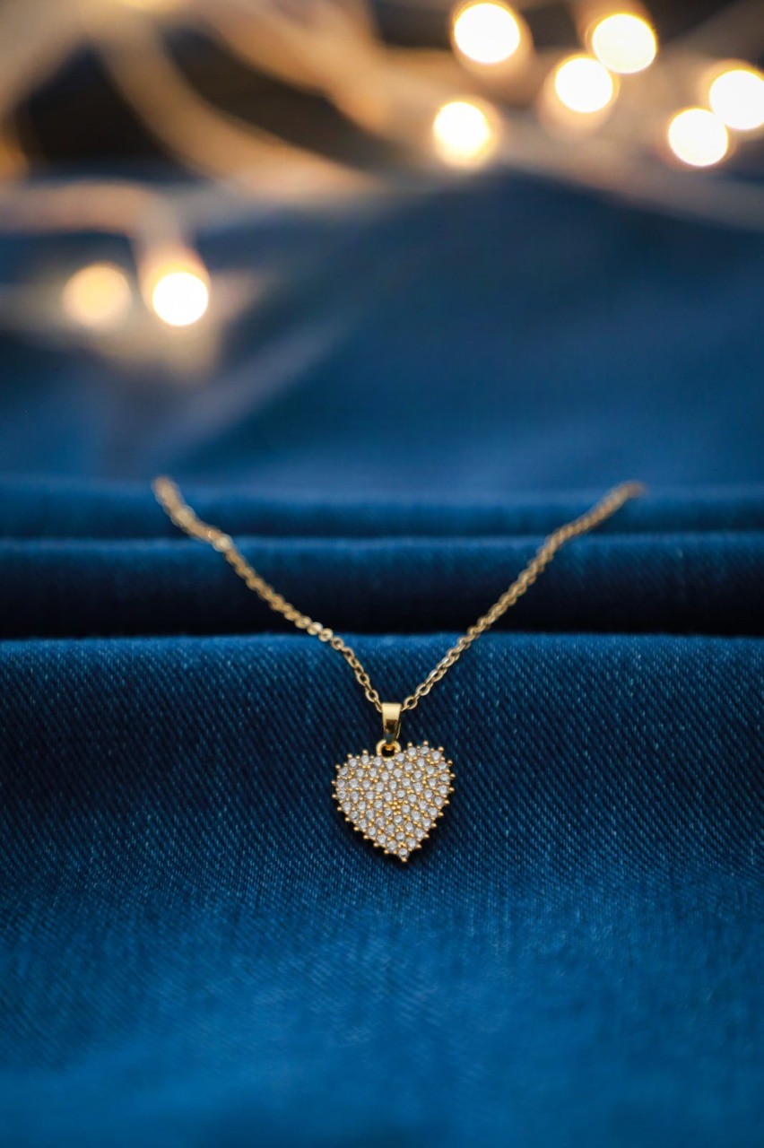 Gold Plated Neckless With Heart Shape Silver Stone Pendent