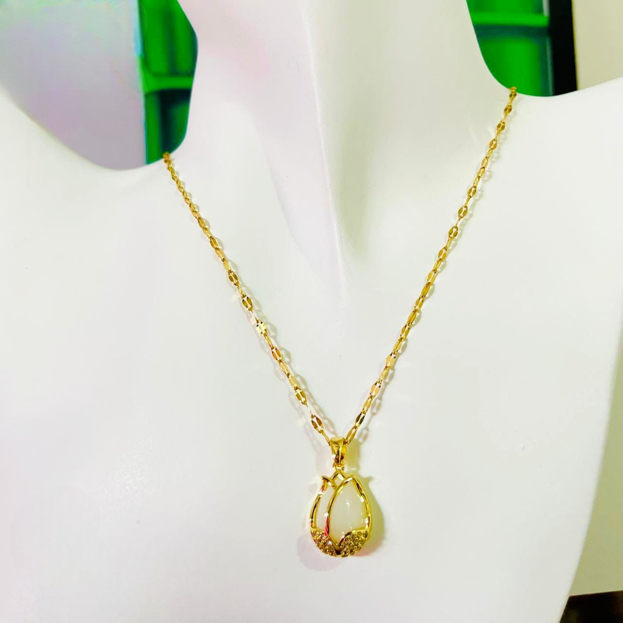 Gold Plated Neckless With Pendent