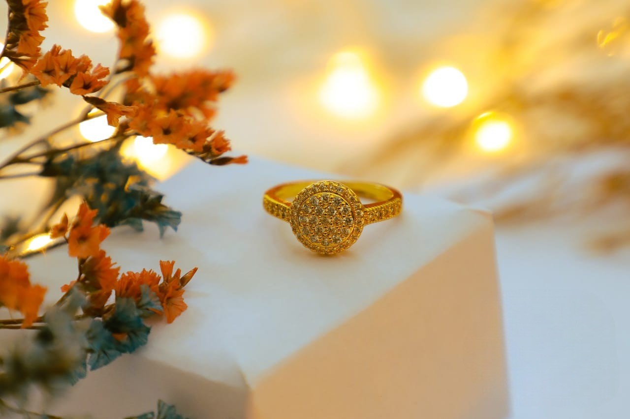 Gold Plated Women's Ring with Top of Stones