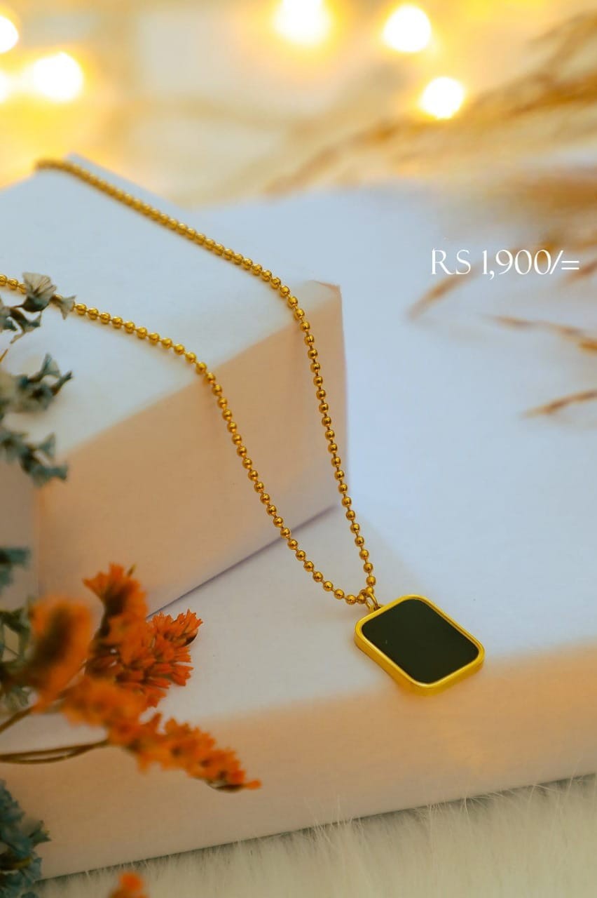 Gold Plated  Neckless With Black Stone Pendent