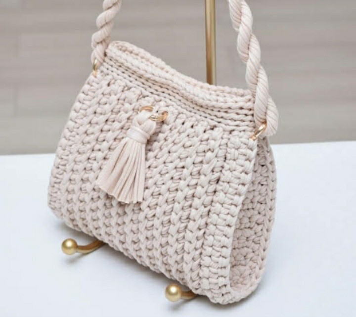 Crochet Hand Bags
