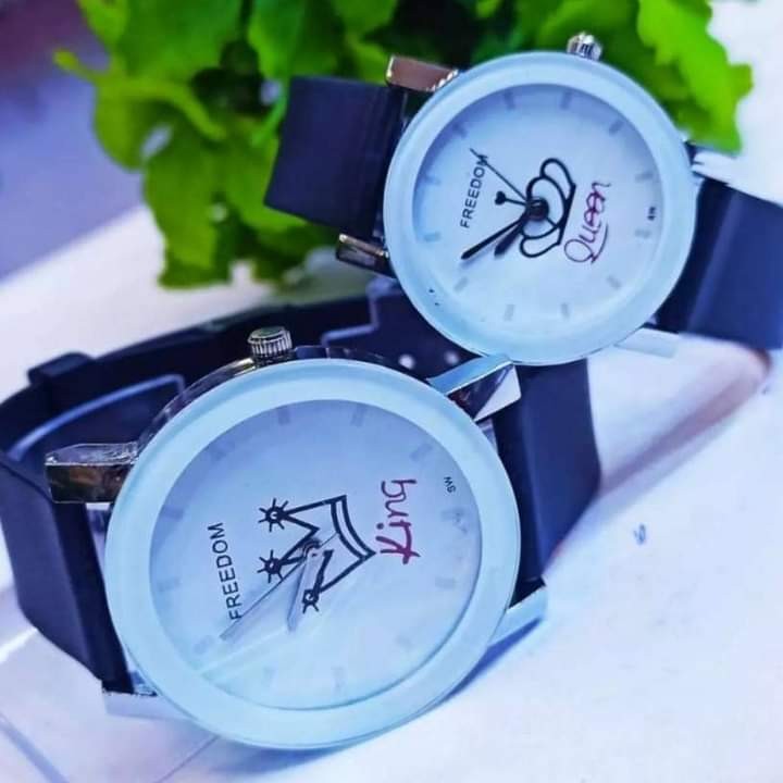 New Trendy Couple Stylish Spire Glass Belt Quartz Watch With Box