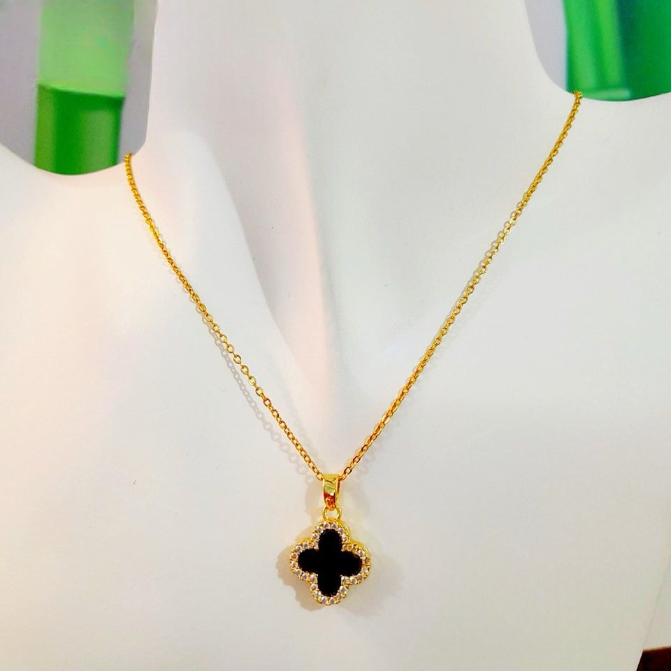 Black Color Flower Pendent  With Gold Plated Neckless